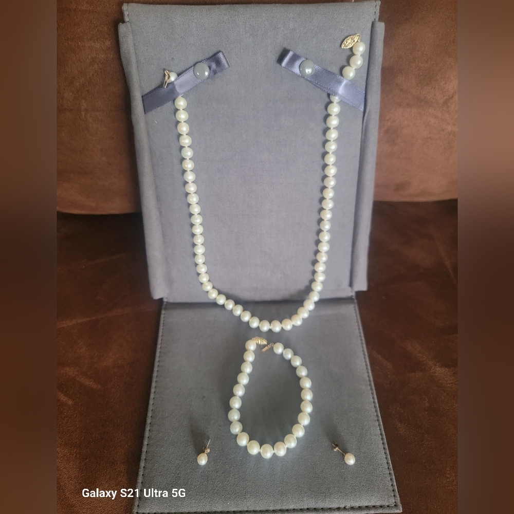 Sofia cultured pearls